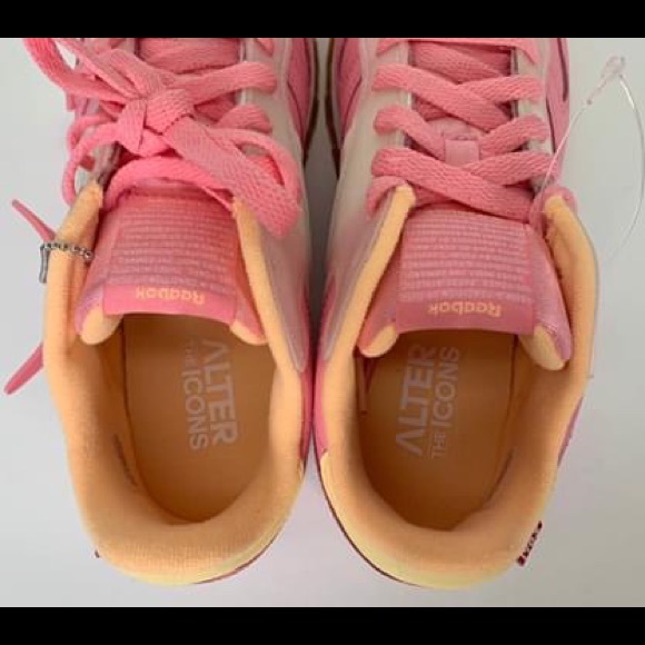 Reebok Classic Kids Sz. 4.5 Squad Pink/Desert Glow - Picture 5 of 10